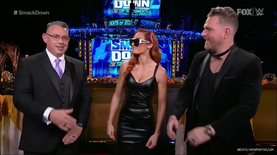 WWE_Friday_Night_SmackDown_2021_12_31_WWE_s_Top_Ten_Moments_Of_2021_720p_HDTV_x264-NWCHD_mp4_003159060.jpg