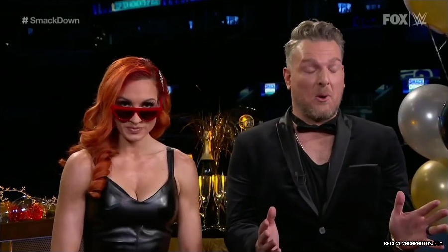 WWE_Friday_Night_SmackDown_2021_12_31_WWE_s_Top_Ten_Moments_Of_2021_720p_HDTV_x264-NWCHD_mp4_003920588.jpg