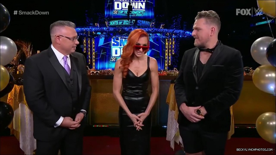 WWE_Friday_Night_SmackDown_2021_12_31_WWE_s_Top_Ten_Moments_Of_2021_720p_HDTV_x264-NWCHD_mp4_003925392.jpg