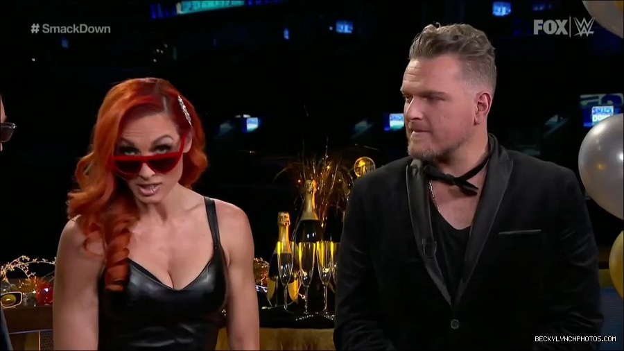 WWE_Friday_Night_SmackDown_2021_12_31_WWE_s_Top_Ten_Moments_Of_2021_720p_HDTV_x264-NWCHD_mp4_003928996.jpg