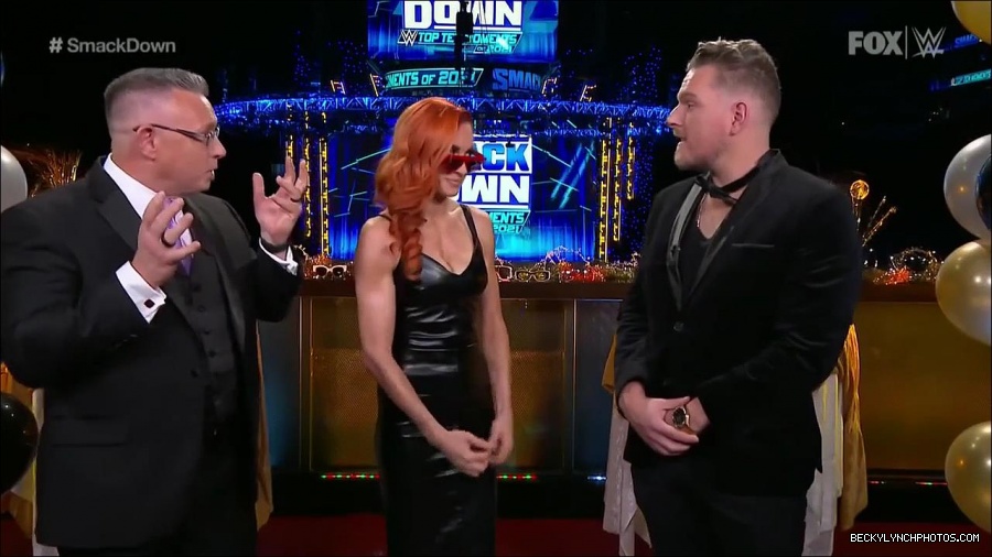 WWE_Friday_Night_SmackDown_2021_12_31_WWE_s_Top_Ten_Moments_Of_2021_720p_HDTV_x264-NWCHD_mp4_003934201.jpg