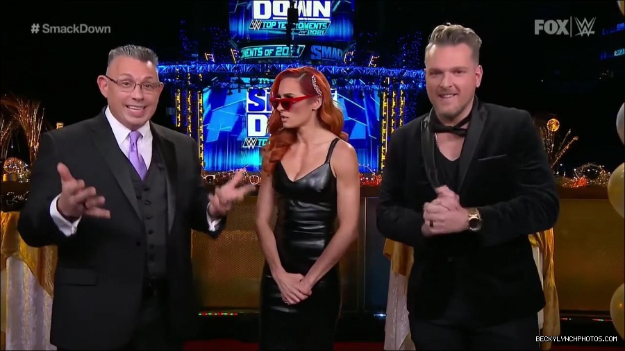 WWE_Friday_Night_SmackDown_2021_12_31_WWE_s_Top_Ten_Moments_Of_2021_720p_HDTV_x264-NWCHD_mp4_003941008.jpg