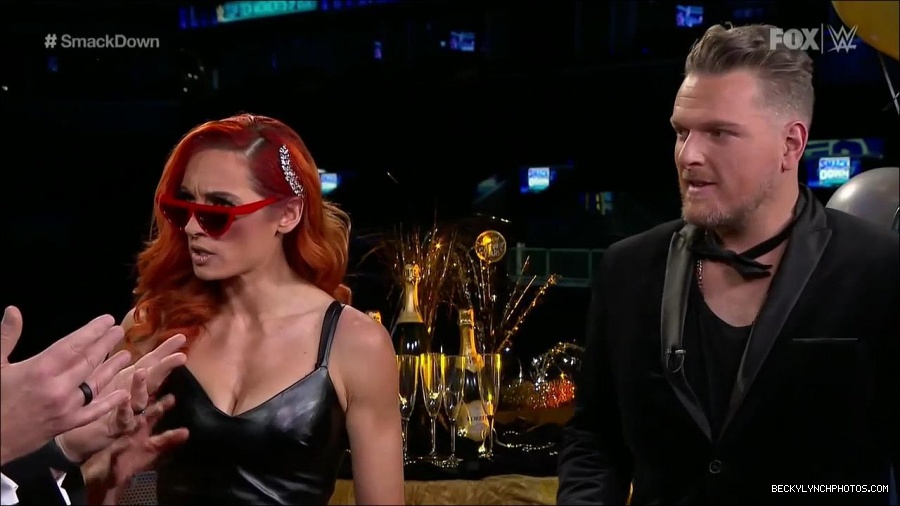 WWE_Friday_Night_SmackDown_2021_12_31_WWE_s_Top_Ten_Moments_Of_2021_720p_HDTV_x264-NWCHD_mp4_003942610.jpg