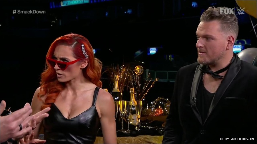 WWE_Friday_Night_SmackDown_2021_12_31_WWE_s_Top_Ten_Moments_Of_2021_720p_HDTV_x264-NWCHD_mp4_003943010.jpg