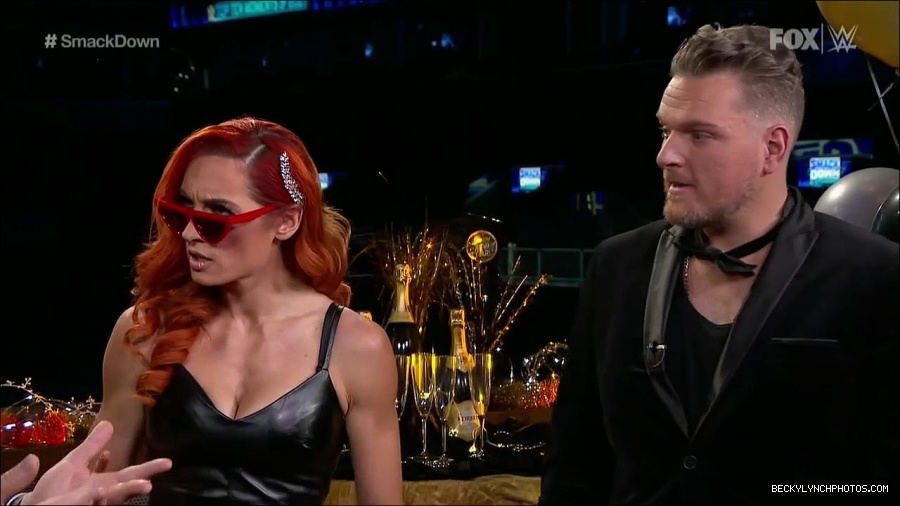 WWE_Friday_Night_SmackDown_2021_12_31_WWE_s_Top_Ten_Moments_Of_2021_720p_HDTV_x264-NWCHD_mp4_003943410.jpg