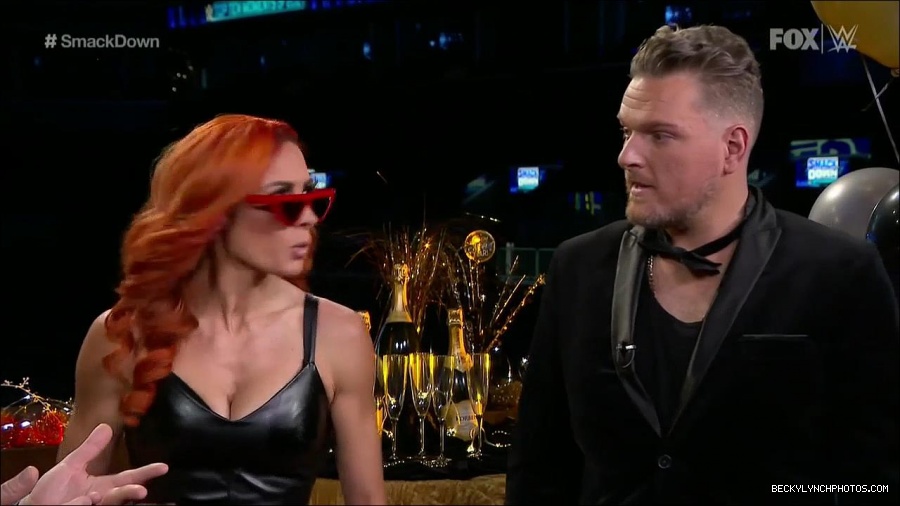 WWE_Friday_Night_SmackDown_2021_12_31_WWE_s_Top_Ten_Moments_Of_2021_720p_HDTV_x264-NWCHD_mp4_003943811.jpg