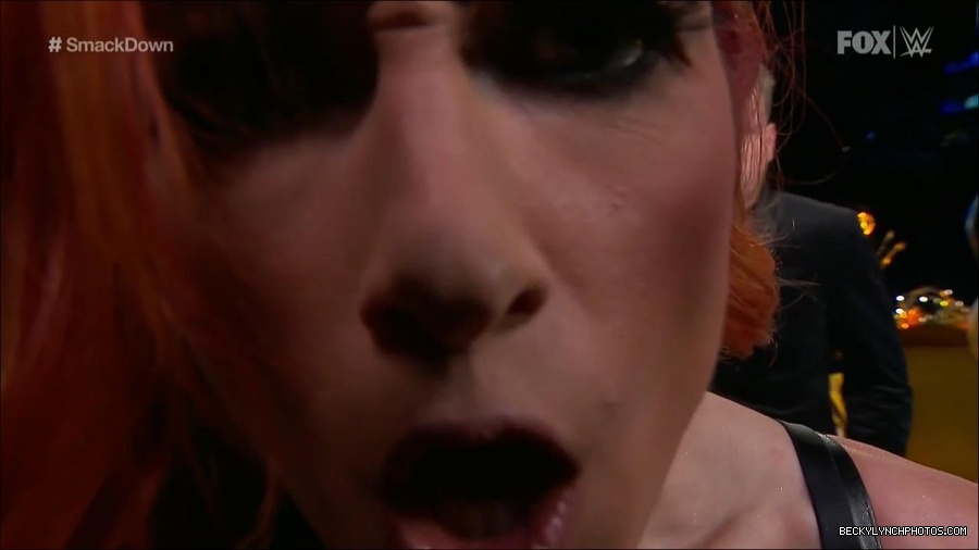 WWE_Friday_Night_SmackDown_2021_12_31_WWE_s_Top_Ten_Moments_Of_2021_720p_HDTV_x264-NWCHD_mp4_003951819.jpg