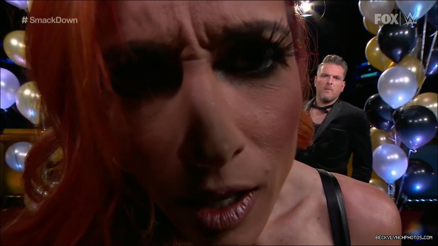 WWE_Friday_Night_SmackDown_2021_12_31_WWE_s_Top_Ten_Moments_Of_2021_720p_HDTV_x264-NWCHD_mp4_003954221.jpg
