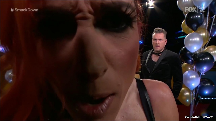 WWE_Friday_Night_SmackDown_2021_12_31_WWE_s_Top_Ten_Moments_Of_2021_720p_HDTV_x264-NWCHD_mp4_003955823.jpg