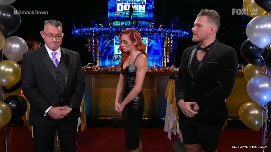 WWE_Friday_Night_SmackDown_2021_12_31_WWE_s_Top_Ten_Moments_Of_2021_720p_HDTV_x264-NWCHD_mp4_004296230.jpg