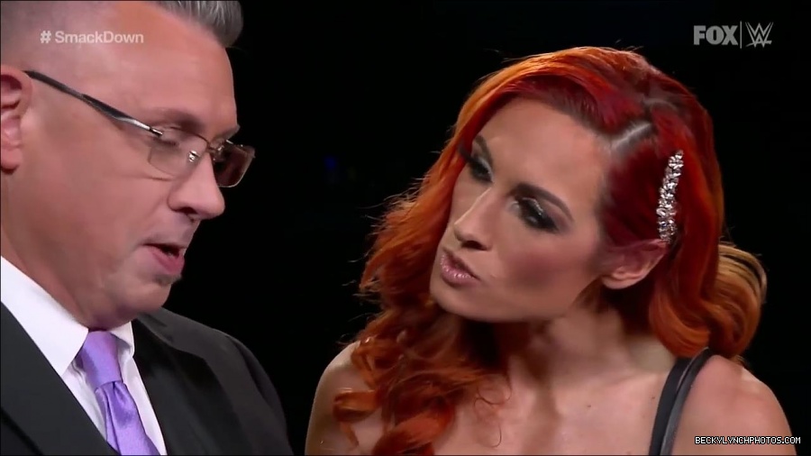 WWE_Friday_Night_SmackDown_2021_12_31_WWE_s_Top_Ten_Moments_Of_2021_720p_HDTV_x264-NWCHD_mp4_004300634.jpg