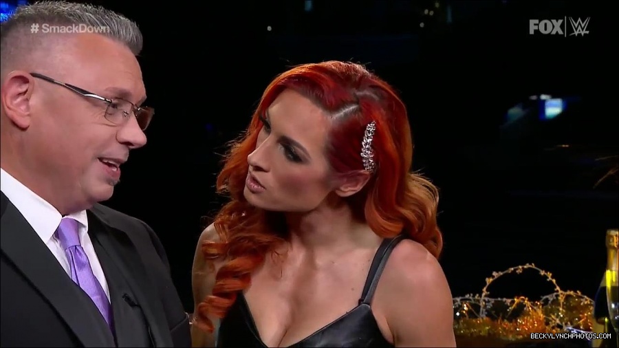 WWE_Friday_Night_SmackDown_2021_12_31_WWE_s_Top_Ten_Moments_Of_2021_720p_HDTV_x264-NWCHD_mp4_004304238.jpg