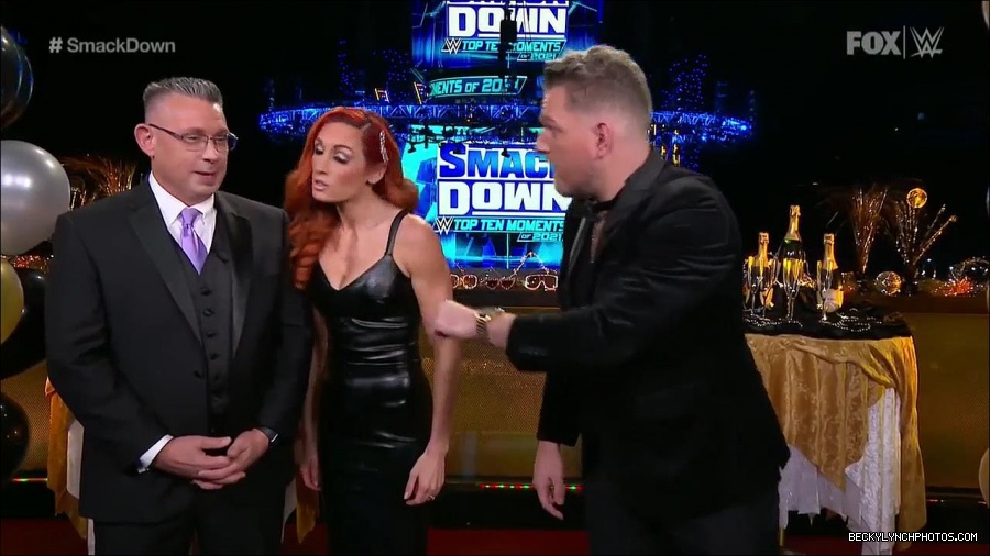 WWE_Friday_Night_SmackDown_2021_12_31_WWE_s_Top_Ten_Moments_Of_2021_720p_HDTV_x264-NWCHD_mp4_004310644.jpg