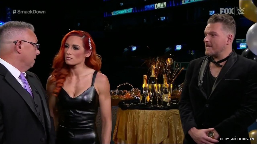 WWE_Friday_Night_SmackDown_2021_12_31_WWE_s_Top_Ten_Moments_Of_2021_720p_HDTV_x264-NWCHD_mp4_004316250.jpg