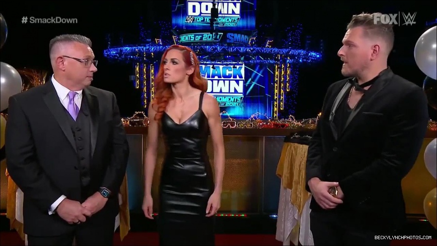 WWE_Friday_Night_SmackDown_2021_12_31_WWE_s_Top_Ten_Moments_Of_2021_720p_HDTV_x264-NWCHD_mp4_004319853.jpg