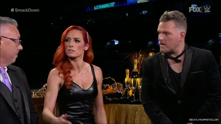 WWE_Friday_Night_SmackDown_2021_12_31_WWE_s_Top_Ten_Moments_Of_2021_720p_HDTV_x264-NWCHD_mp4_004321054.jpg