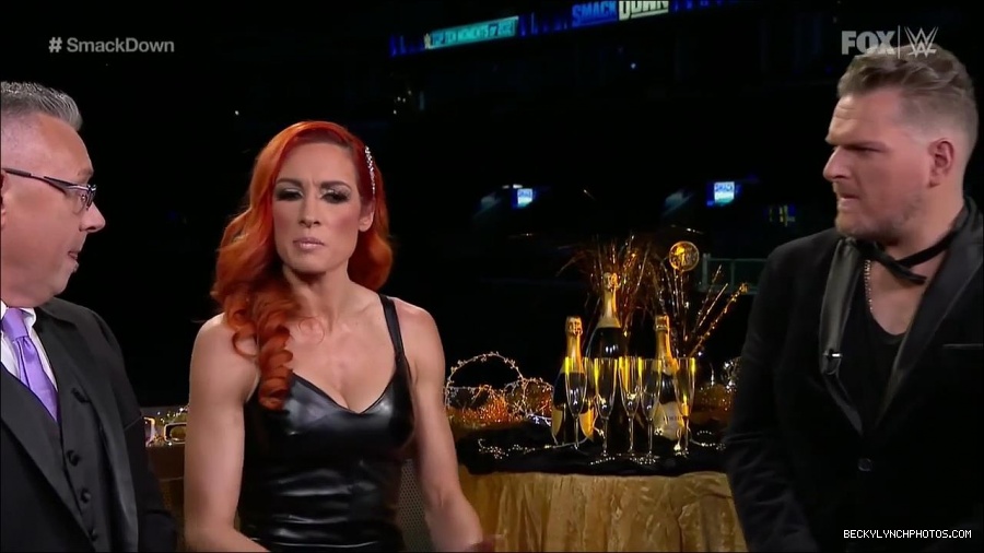 WWE_Friday_Night_SmackDown_2021_12_31_WWE_s_Top_Ten_Moments_Of_2021_720p_HDTV_x264-NWCHD_mp4_004322256.jpg