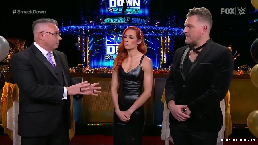 WWE_Friday_Night_SmackDown_2021_12_31_WWE_s_Top_Ten_Moments_Of_2021_720p_HDTV_x264-NWCHD_mp4_004328262.jpg