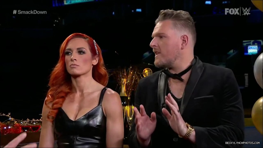WWE_Friday_Night_SmackDown_2021_12_31_WWE_s_Top_Ten_Moments_Of_2021_720p_HDTV_x264-NWCHD_mp4_004330264.jpg