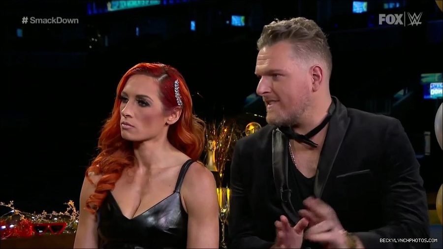 WWE_Friday_Night_SmackDown_2021_12_31_WWE_s_Top_Ten_Moments_Of_2021_720p_HDTV_x264-NWCHD_mp4_004331465.jpg