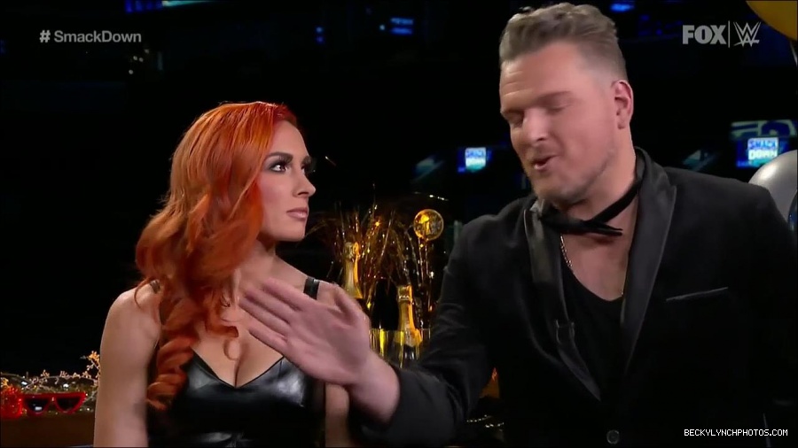 WWE_Friday_Night_SmackDown_2021_12_31_WWE_s_Top_Ten_Moments_Of_2021_720p_HDTV_x264-NWCHD_mp4_004333066.jpg