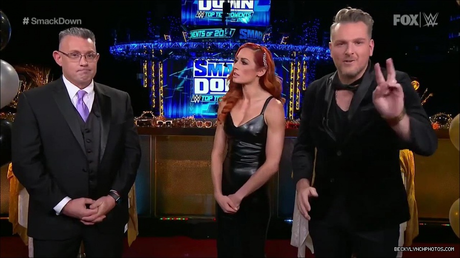 WWE_Friday_Night_SmackDown_2021_12_31_WWE_s_Top_Ten_Moments_Of_2021_720p_HDTV_x264-NWCHD_mp4_004333867.jpg