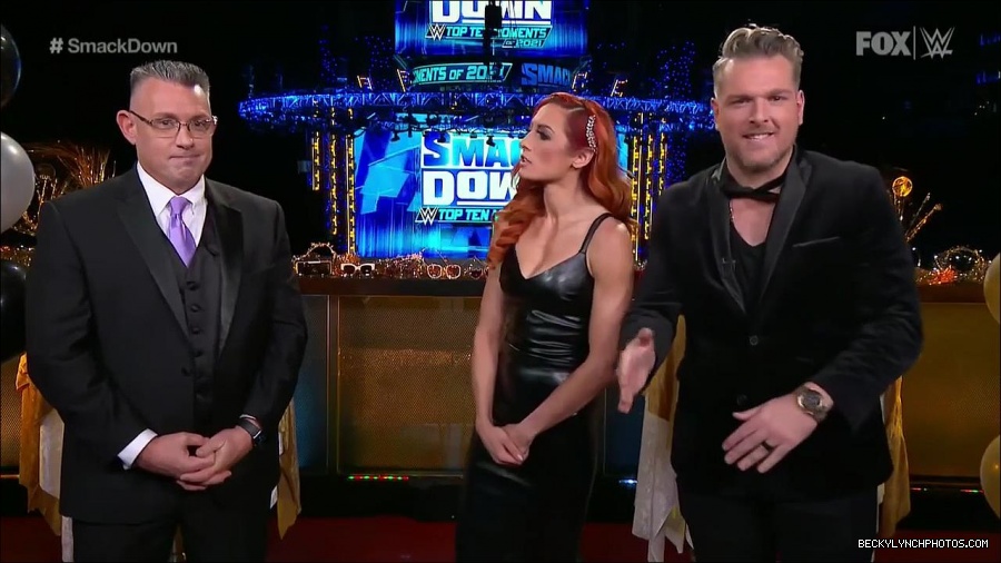 WWE_Friday_Night_SmackDown_2021_12_31_WWE_s_Top_Ten_Moments_Of_2021_720p_HDTV_x264-NWCHD_mp4_004335469.jpg