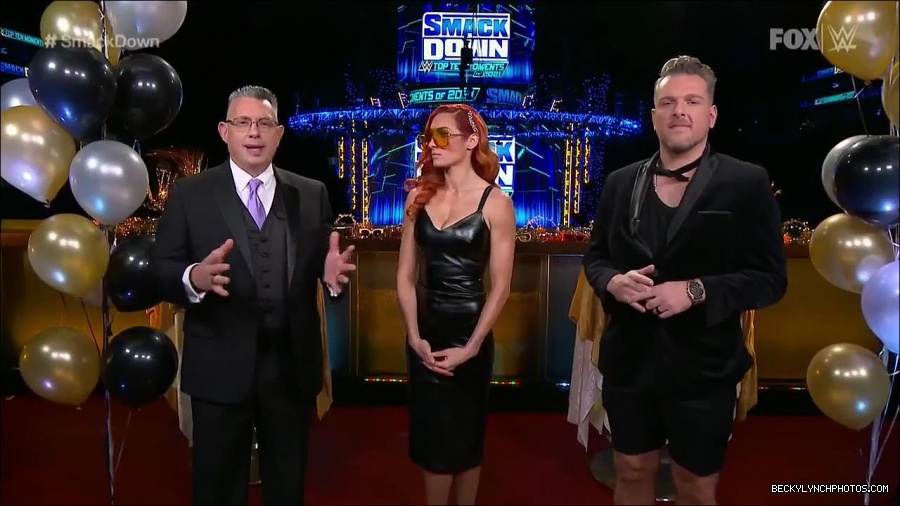 WWE_Friday_Night_SmackDown_2021_12_31_WWE_s_Top_Ten_Moments_Of_2021_720p_HDTV_x264-NWCHD_mp4_004415816.jpg