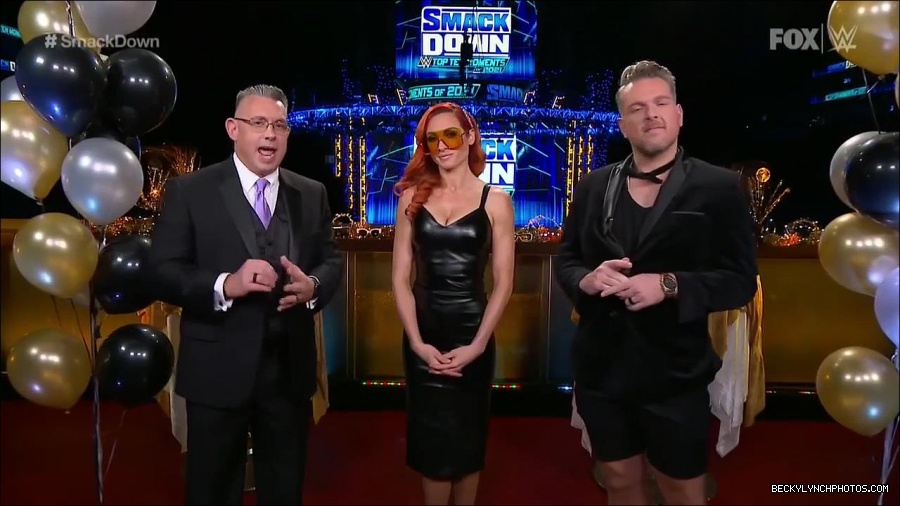 WWE_Friday_Night_SmackDown_2021_12_31_WWE_s_Top_Ten_Moments_Of_2021_720p_HDTV_x264-NWCHD_mp4_004417818.jpg