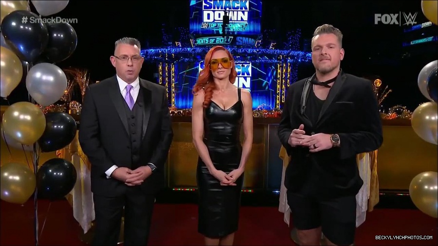 WWE_Friday_Night_SmackDown_2021_12_31_WWE_s_Top_Ten_Moments_Of_2021_720p_HDTV_x264-NWCHD_mp4_004421022.jpg