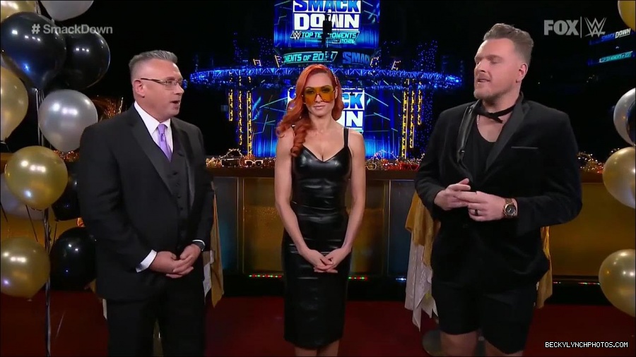 WWE_Friday_Night_SmackDown_2021_12_31_WWE_s_Top_Ten_Moments_Of_2021_720p_HDTV_x264-NWCHD_mp4_004421822.jpg