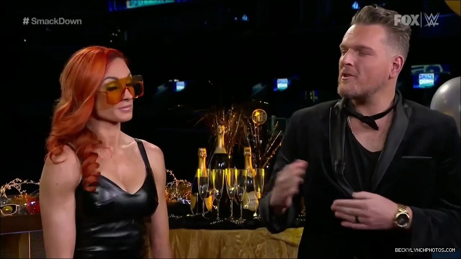 WWE_Friday_Night_SmackDown_2021_12_31_WWE_s_Top_Ten_Moments_Of_2021_720p_HDTV_x264-NWCHD_mp4_004422223.jpg