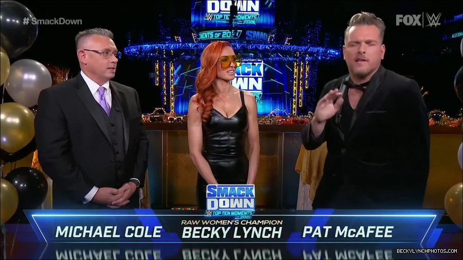 WWE_Friday_Night_SmackDown_2021_12_31_WWE_s_Top_Ten_Moments_Of_2021_720p_HDTV_x264-NWCHD_mp4_004431832.jpg