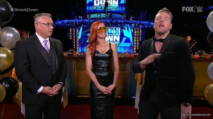 WWE_Friday_Night_SmackDown_2021_12_31_WWE_s_Top_Ten_Moments_Of_2021_720p_HDTV_x264-NWCHD_mp4_004433834.jpg