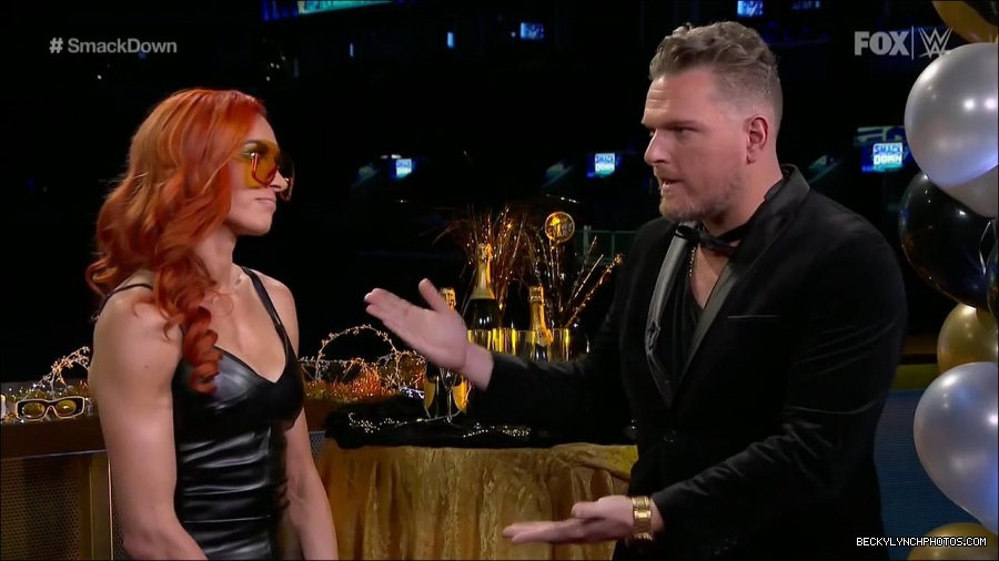 WWE_Friday_Night_SmackDown_2021_12_31_WWE_s_Top_Ten_Moments_Of_2021_720p_HDTV_x264-NWCHD_mp4_004437838.jpg