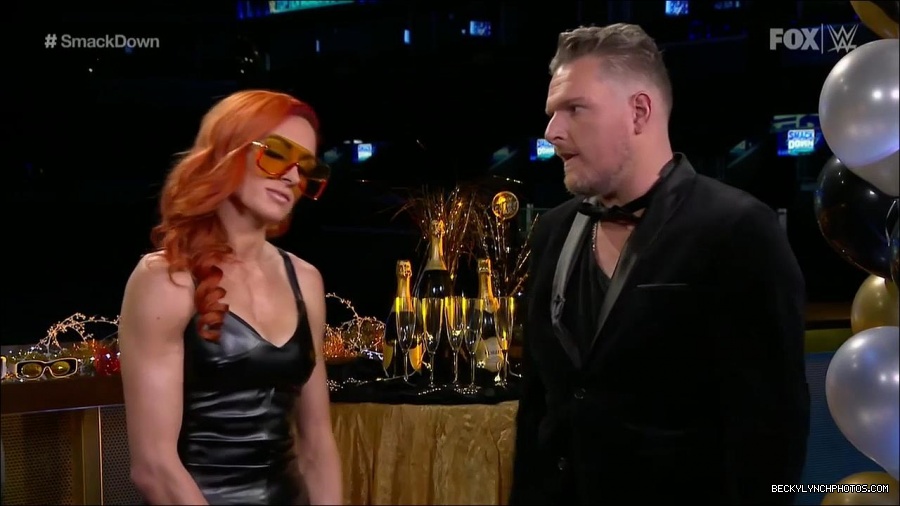 WWE_Friday_Night_SmackDown_2021_12_31_WWE_s_Top_Ten_Moments_Of_2021_720p_HDTV_x264-NWCHD_mp4_004438239.jpg