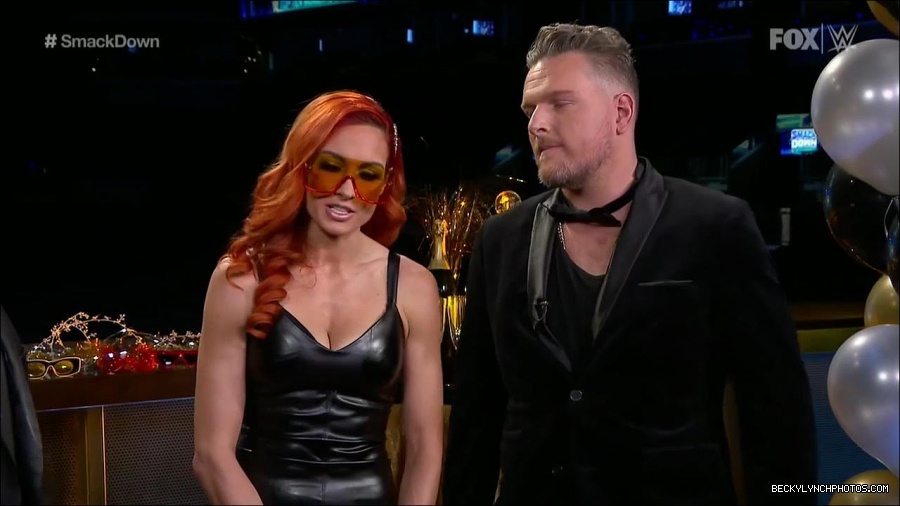 WWE_Friday_Night_SmackDown_2021_12_31_WWE_s_Top_Ten_Moments_Of_2021_720p_HDTV_x264-NWCHD_mp4_004439040.jpg