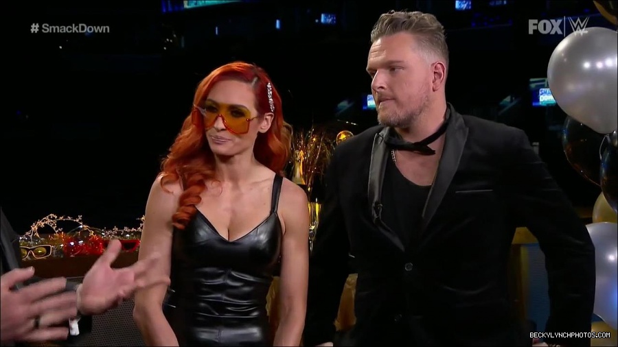 WWE_Friday_Night_SmackDown_2021_12_31_WWE_s_Top_Ten_Moments_Of_2021_720p_HDTV_x264-NWCHD_mp4_004439440.jpg