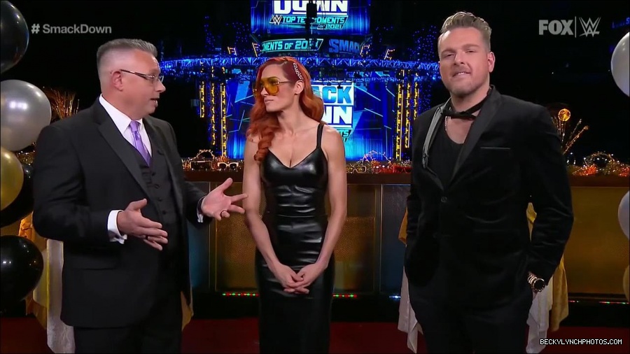 WWE_Friday_Night_SmackDown_2021_12_31_WWE_s_Top_Ten_Moments_Of_2021_720p_HDTV_x264-NWCHD_mp4_004442243.jpg