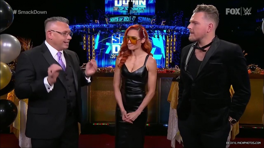 WWE_Friday_Night_SmackDown_2021_12_31_WWE_s_Top_Ten_Moments_Of_2021_720p_HDTV_x264-NWCHD_mp4_004443844.jpg
