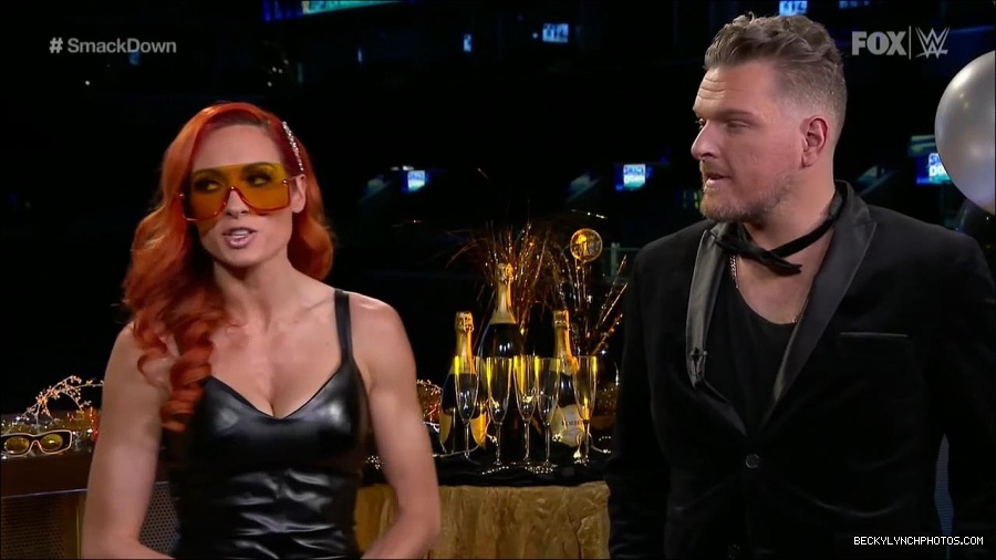 WWE_Friday_Night_SmackDown_2021_12_31_WWE_s_Top_Ten_Moments_Of_2021_720p_HDTV_x264-NWCHD_mp4_004454255.jpg