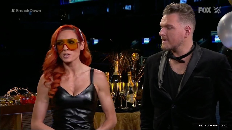 WWE_Friday_Night_SmackDown_2021_12_31_WWE_s_Top_Ten_Moments_Of_2021_720p_HDTV_x264-NWCHD_mp4_004454655.jpg