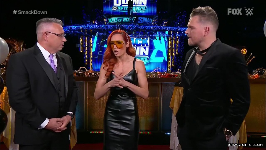 WWE_Friday_Night_SmackDown_2021_12_31_WWE_s_Top_Ten_Moments_Of_2021_720p_HDTV_x264-NWCHD_mp4_004460661.jpg