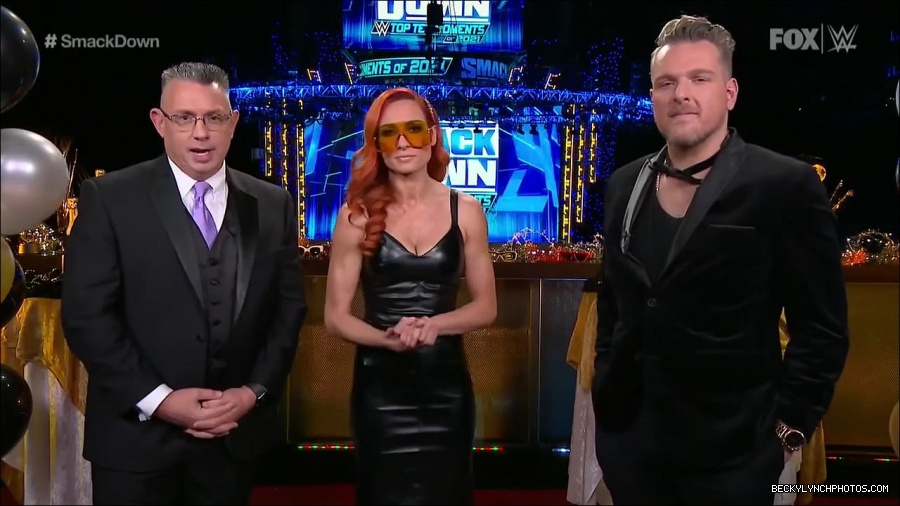 WWE_Friday_Night_SmackDown_2021_12_31_WWE_s_Top_Ten_Moments_Of_2021_720p_HDTV_x264-NWCHD_mp4_004463864.jpg