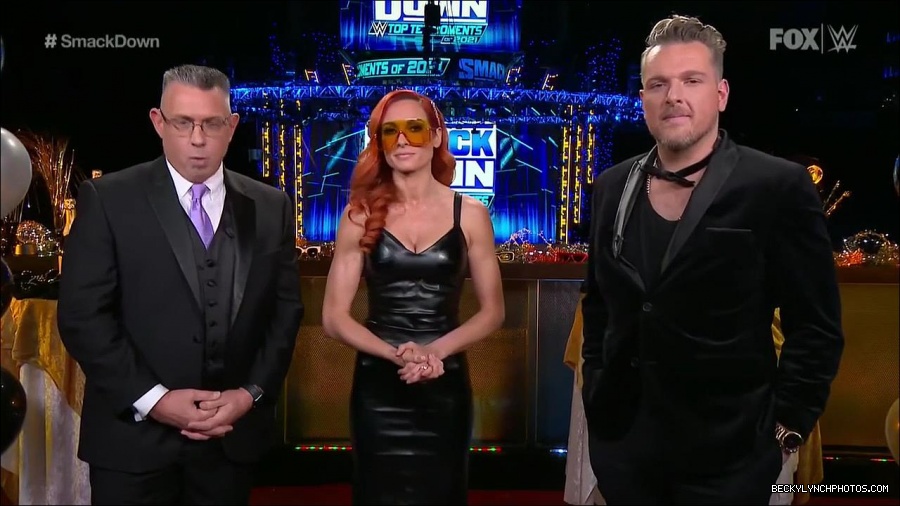 WWE_Friday_Night_SmackDown_2021_12_31_WWE_s_Top_Ten_Moments_Of_2021_720p_HDTV_x264-NWCHD_mp4_004465466.jpg