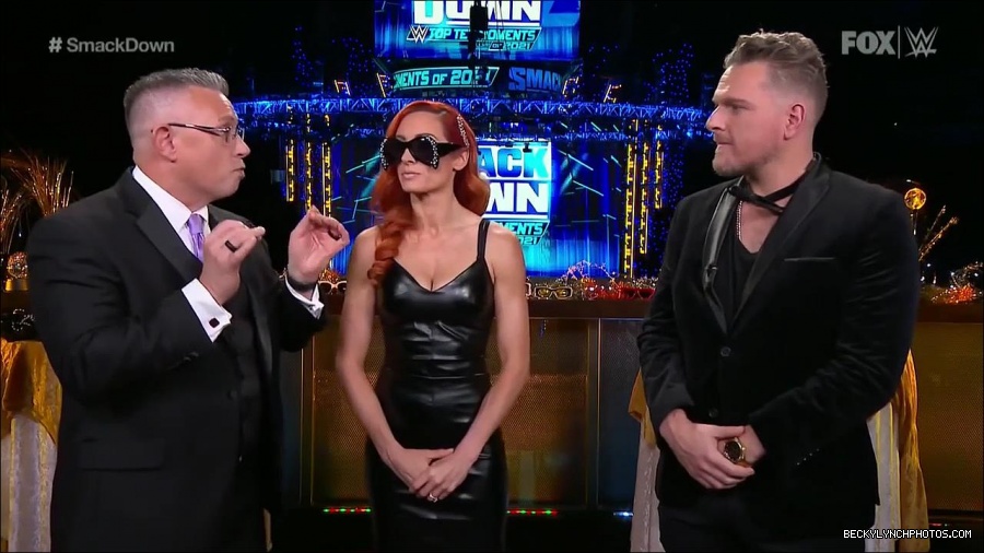 WWE_Friday_Night_SmackDown_2021_12_31_WWE_s_Top_Ten_Moments_Of_2021_720p_HDTV_x264-NWCHD_mp4_004682417.jpg