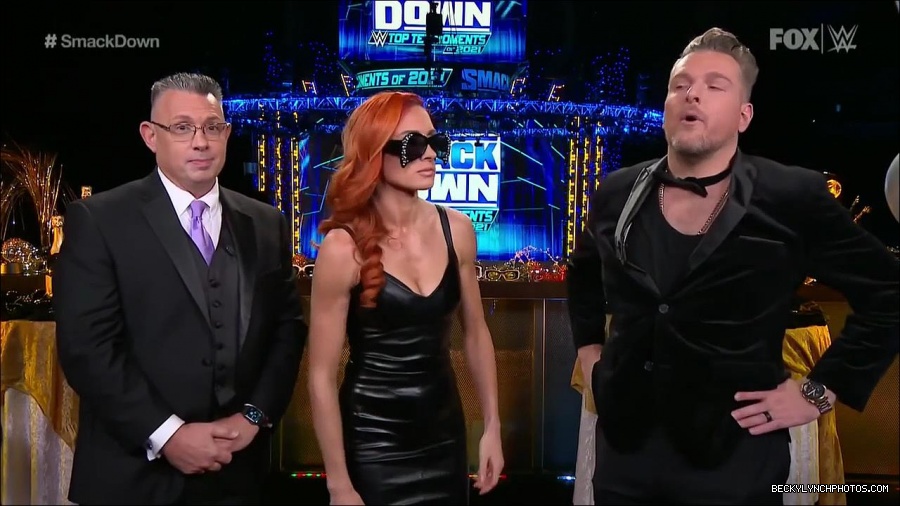 WWE_Friday_Night_SmackDown_2021_12_31_WWE_s_Top_Ten_Moments_Of_2021_720p_HDTV_x264-NWCHD_mp4_004694829.jpg