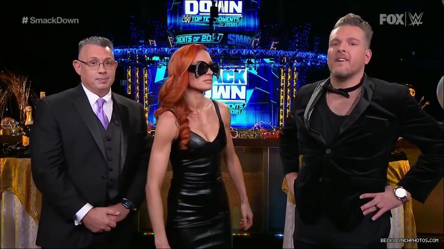 WWE_Friday_Night_SmackDown_2021_12_31_WWE_s_Top_Ten_Moments_Of_2021_720p_HDTV_x264-NWCHD_mp4_004695230.jpg