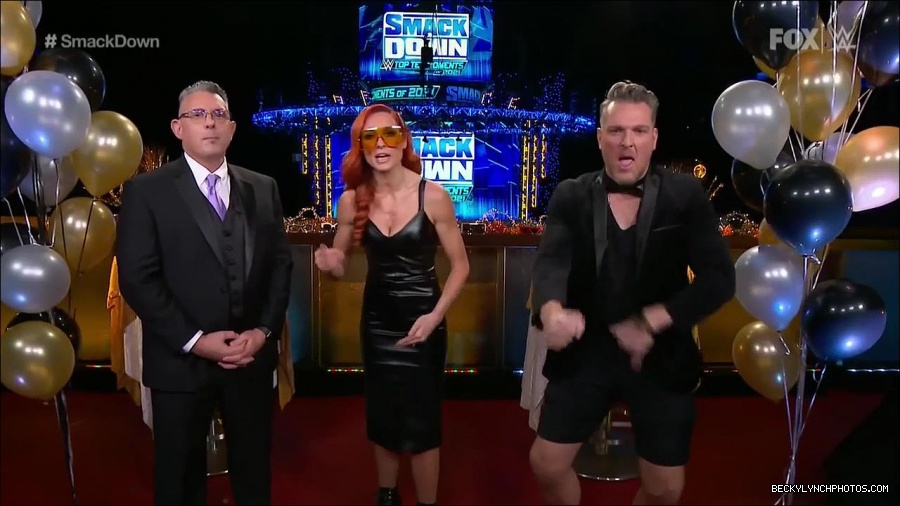 WWE_Friday_Night_SmackDown_2021_12_31_WWE_s_Top_Ten_Moments_Of_2021_720p_HDTV_x264-NWCHD_mp4_005252553.jpg