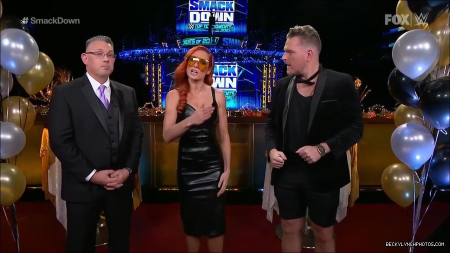 WWE_Friday_Night_SmackDown_2021_12_31_WWE_s_Top_Ten_Moments_Of_2021_720p_HDTV_x264-NWCHD_mp4_005255756.jpg